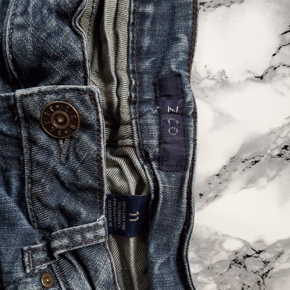Jeans - Picture 2 of 3